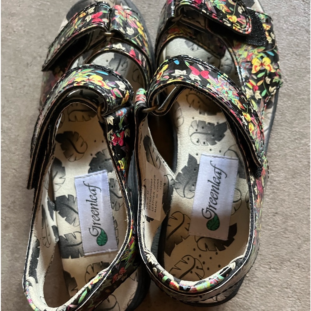 Golf sandals